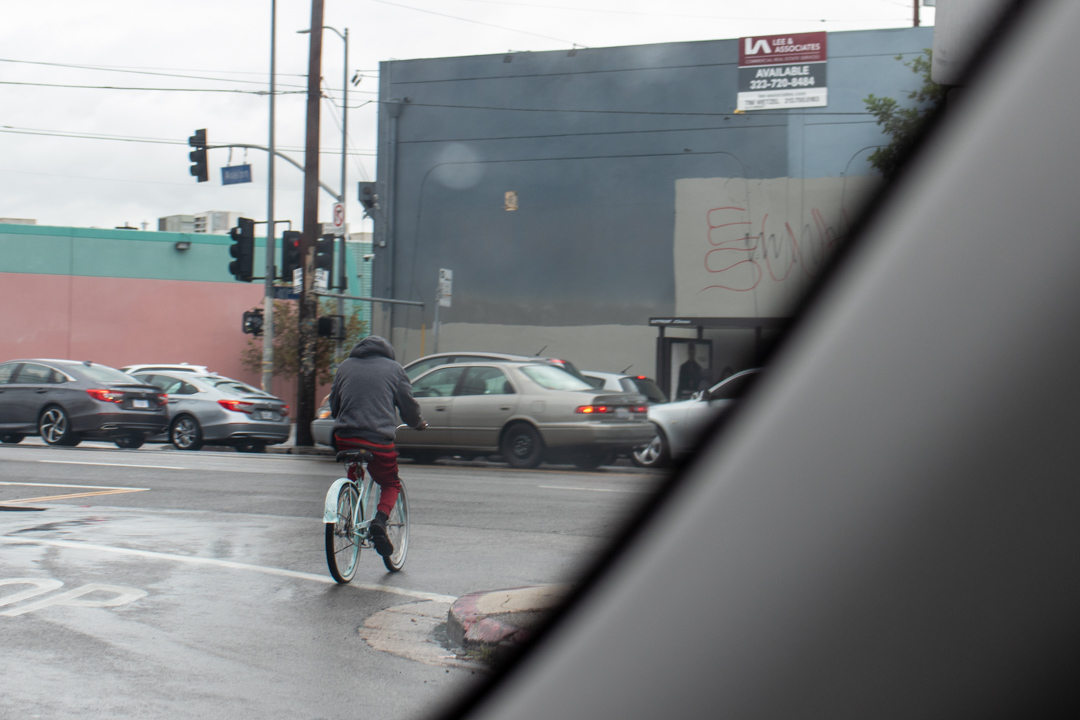 Auwa Los Angeles Car Ride Bicycle Man